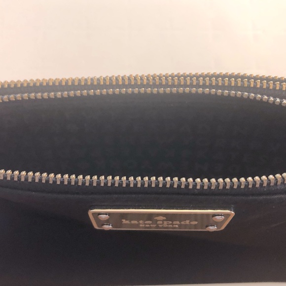 kate spade Leoni Wilson Road Double Zip Wristlet EUC - Picture 5 of 5